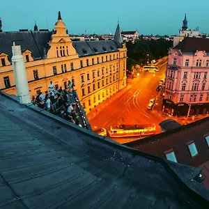 https://cosmopole-hostel.praguehotelsweb.com